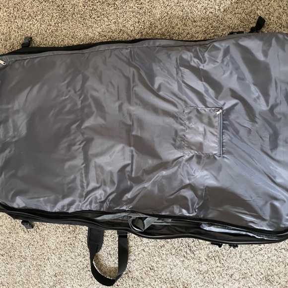 Garment bag- Used Once - Picture 2 of 3